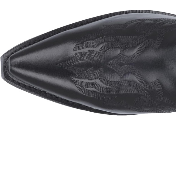 Authentic Laredo - Picture 6 of 16